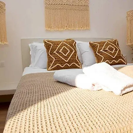 Aidani Luxurious *