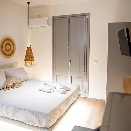 Aidani Luxurious