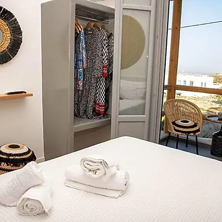 Aidani Luxurious Santorini Island