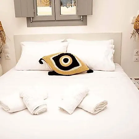 Aidani Luxurious Santorini Island
